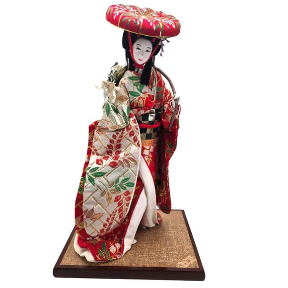 Japanese Geisha Doll With Willow Branches In Traditional Kimono On Wooden Base J - Picture 1 of 14